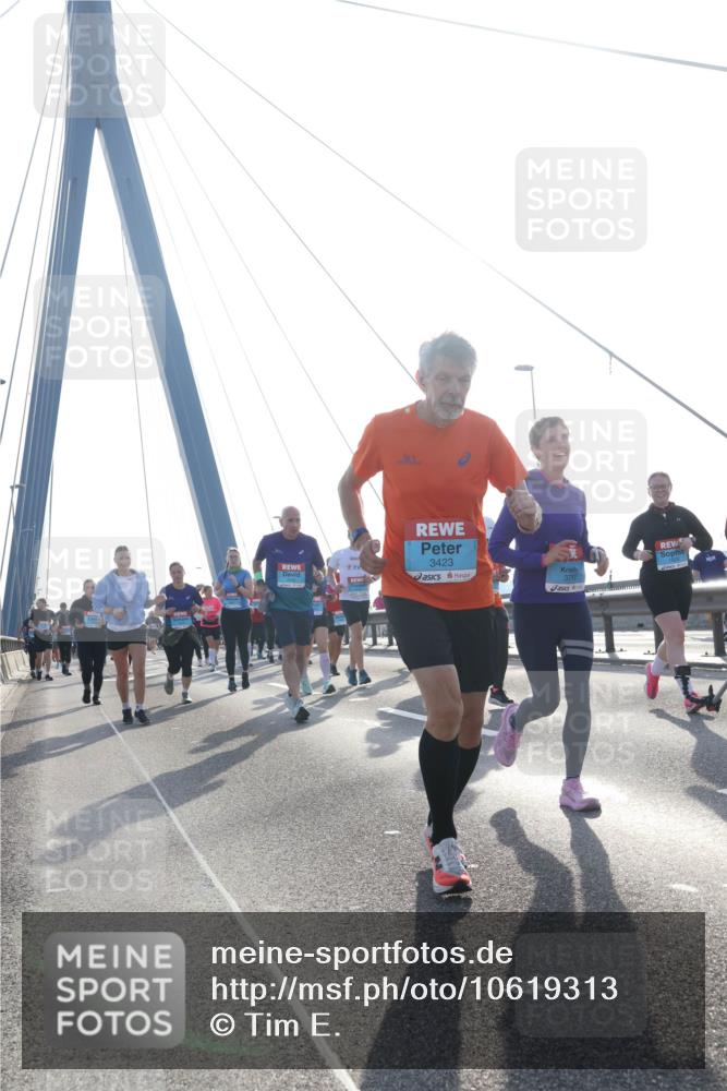03.10.2026 - Köhlbrandbrückenlauf Tim E. http://msf.ph/oto/10619313 03.10.2026 09:37:31 Position 1 3423, 3719 meine-sportfotos.de