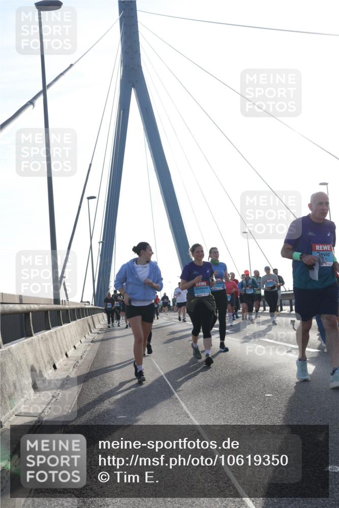 03.10.2026 - Köhlbrandbrückenlauf Tim E. http://msf.ph/oto/10619350 03.10.2026 09:37:34 Position 1  meine-sportfotos.de