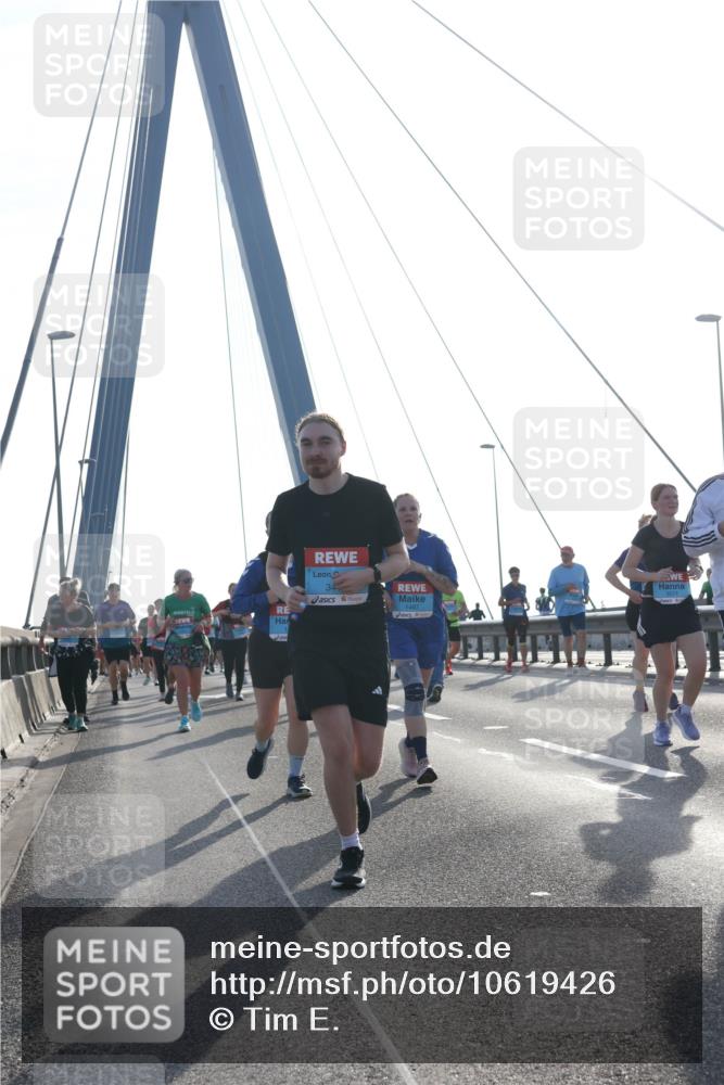 03.10.2026 - Köhlbrandbrückenlauf Tim E. http://msf.ph/oto/10619426 03.10.2026 09:37:41 Position 1 34, 1487 meine-sportfotos.de