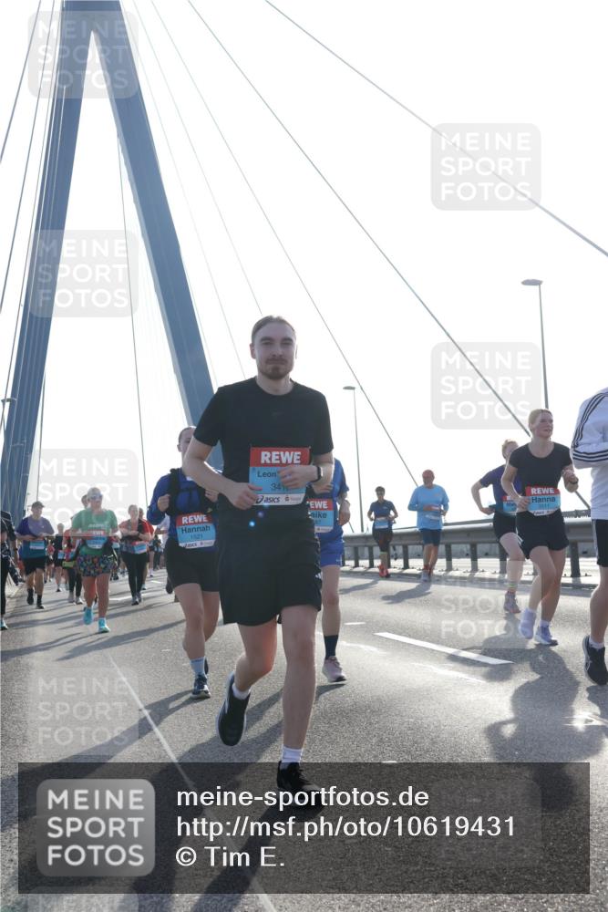 03.10.2026 - Köhlbrandbrückenlauf Tim E. http://msf.ph/oto/10619431 03.10.2026 09:37:41 Position 1 1521, 341 meine-sportfotos.de