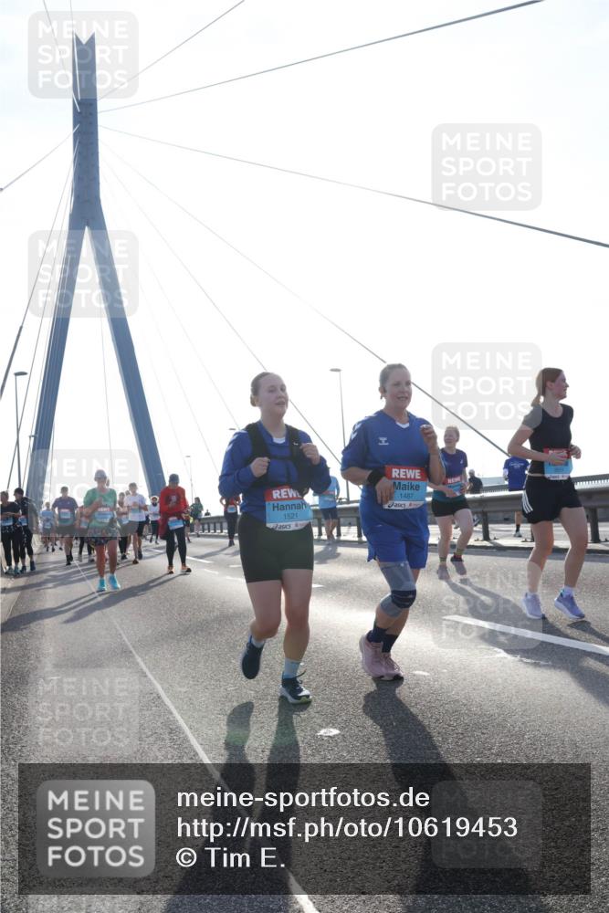 03.10.2026 - Köhlbrandbrückenlauf Tim E. http://msf.ph/oto/10619453 03.10.2026 09:37:43 Position 1 1521, 1487 meine-sportfotos.de