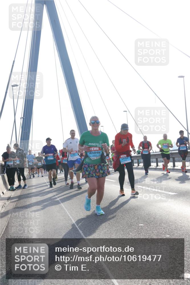 03.10.2026 - Köhlbrandbrückenlauf Tim E. http://msf.ph/oto/10619477 03.10.2026 09:37:45 Position 1 2960 meine-sportfotos.de