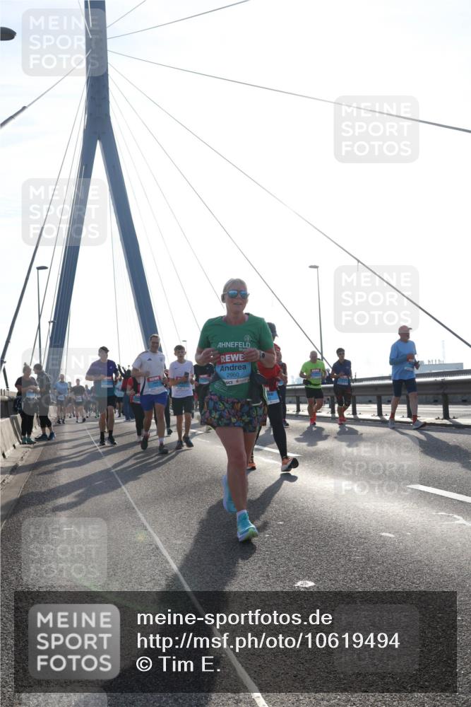 03.10.2026 - Köhlbrandbrückenlauf Tim E. http://msf.ph/oto/10619494 03.10.2026 09:37:46 Position 1 2960 meine-sportfotos.de