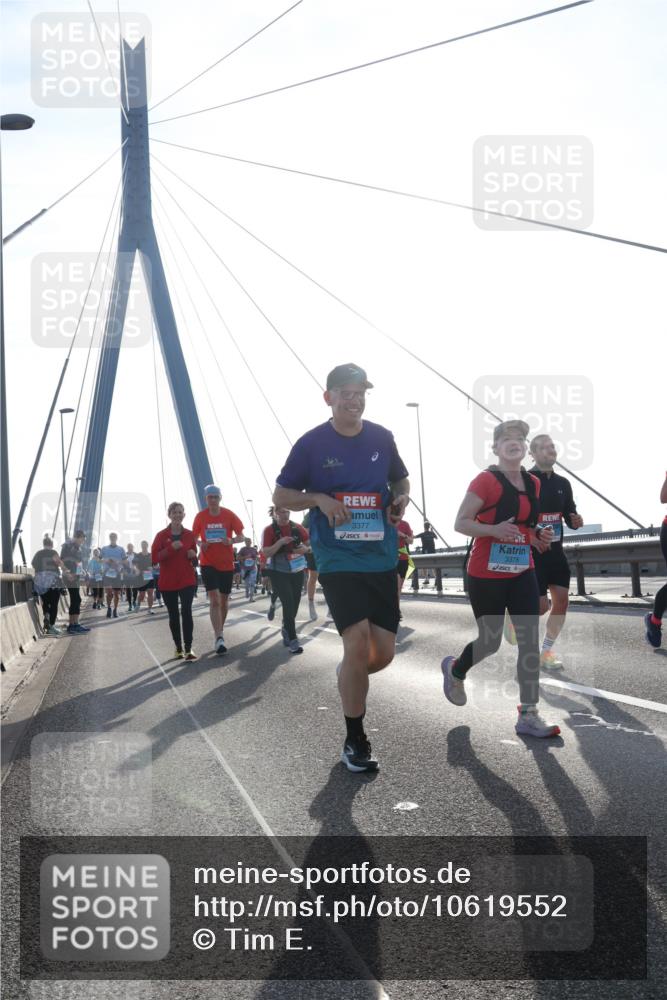 03.10.2026 - Köhlbrandbrückenlauf Tim E. http://msf.ph/oto/10619552 03.10.2026 09:37:49 Position 1 3377, 3378 meine-sportfotos.de