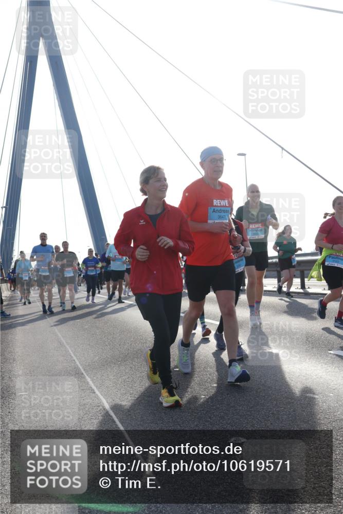 03.10.2026 - Köhlbrandbrückenlauf Tim E. http://msf.ph/oto/10619571 03.10.2026 09:37:51 Position 1 3647 meine-sportfotos.de