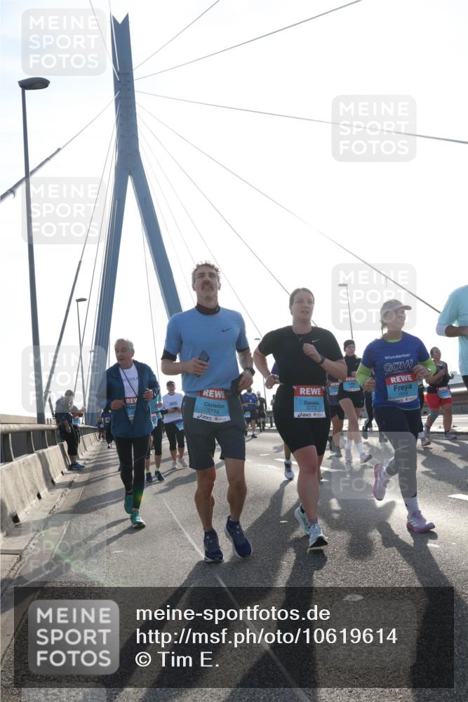 03.10.2026 - Köhlbrandbrückenlauf Tim E. http://msf.ph/oto/10619614 03.10.2026 09:37:56 Position 1 3774, 3773, 1014 meine-sportfotos.de