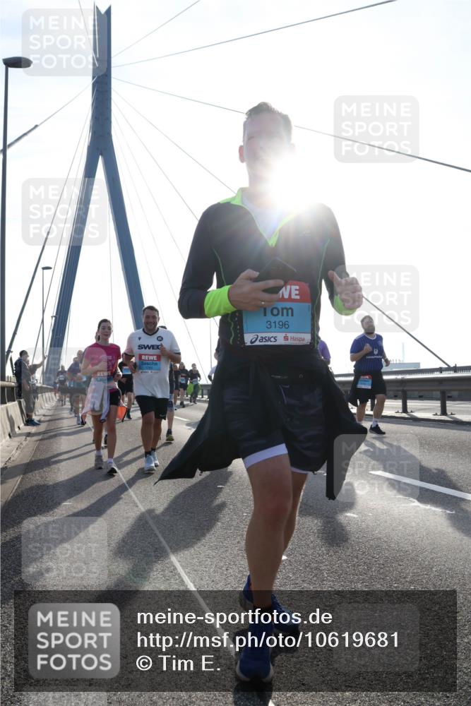 03.10.2026 - Köhlbrandbrückenlauf Tim E. http://msf.ph/oto/10619681 03.10.2026 09:38:01 Position 1 1245, 3196 meine-sportfotos.de