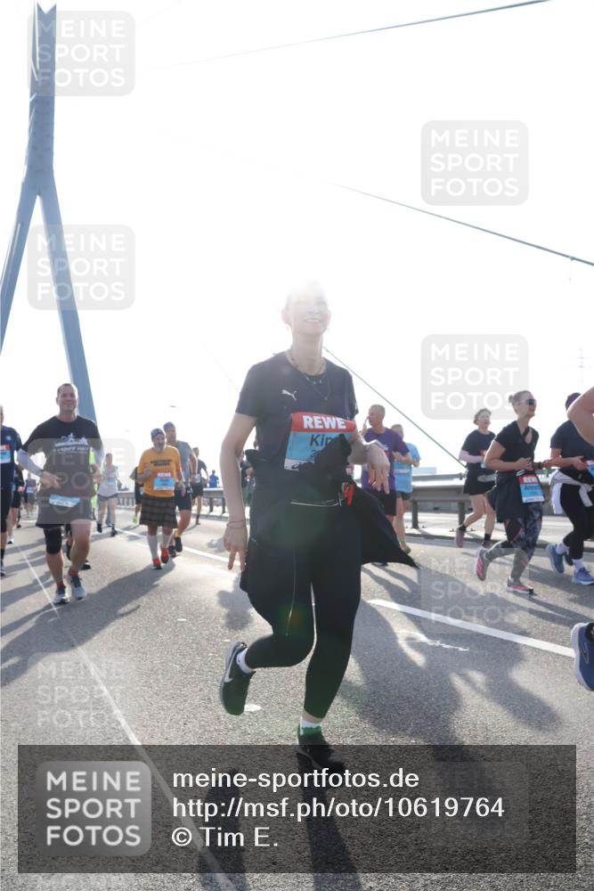 03.10.2026 - Köhlbrandbrückenlauf Tim E. http://msf.ph/oto/10619764 03.10.2026 09:38:09 Position 1  meine-sportfotos.de