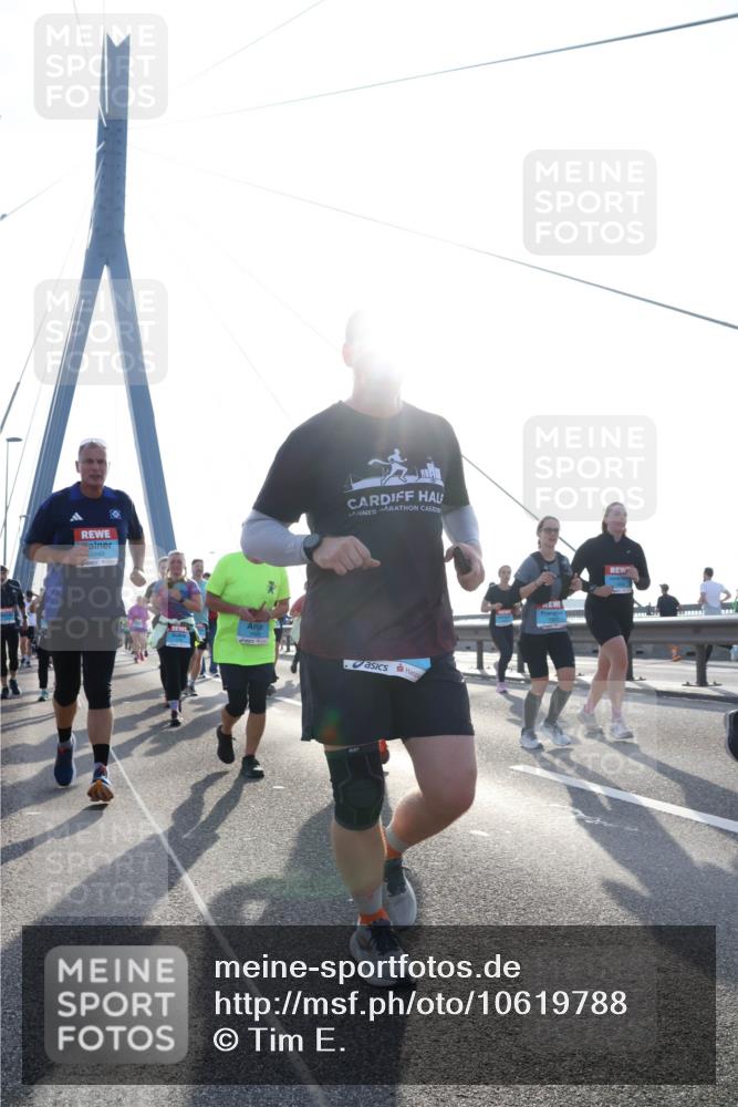 03.10.2026 - Köhlbrandbrückenlauf Tim E. http://msf.ph/oto/10619788 03.10.2026 09:38:10 Position 1 3449 meine-sportfotos.de
