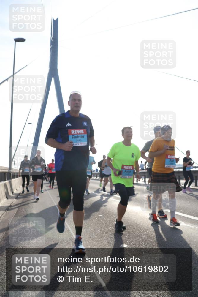 03.10.2026 - Köhlbrandbrückenlauf Tim E. http://msf.ph/oto/10619802 03.10.2026 09:38:11 Position 1 3449, 1664 meine-sportfotos.de