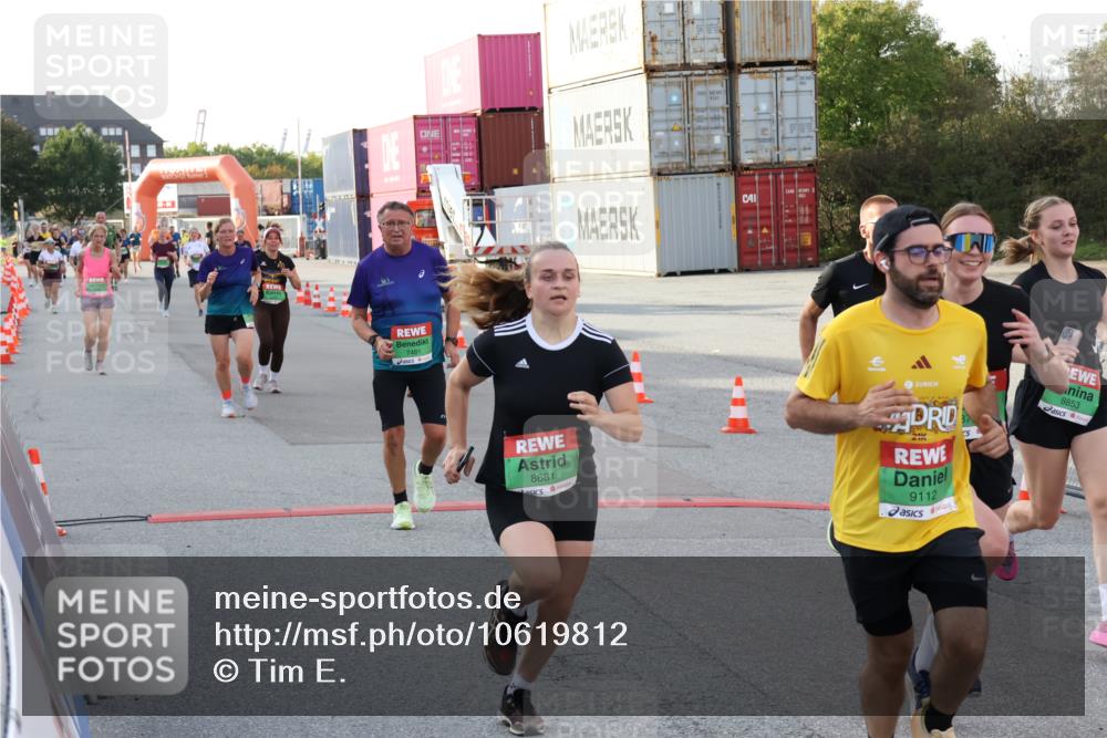03.10.2026 - Köhlbrandbrückenlauf Tim E. http://msf.ph/oto/10619812 03.10.2026 16:23:09 Ziel 7481, 7576, 8562, 8625, 8681, 8698, 8759, 8769, 8792, 8838, 8853, 8854, 9112, 9287, 9582, 9681 meine-sportfotos.de