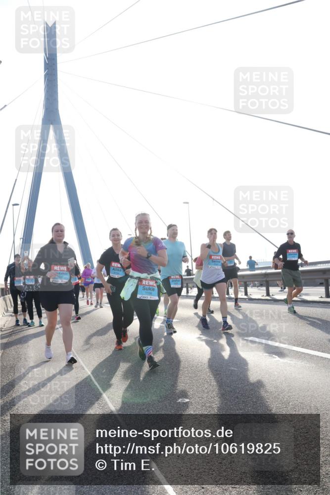 03.10.2026 - Köhlbrandbrückenlauf Tim E. http://msf.ph/oto/10619825 03.10.2026 09:38:12 Position 1 3510, 3194, 1106 meine-sportfotos.de