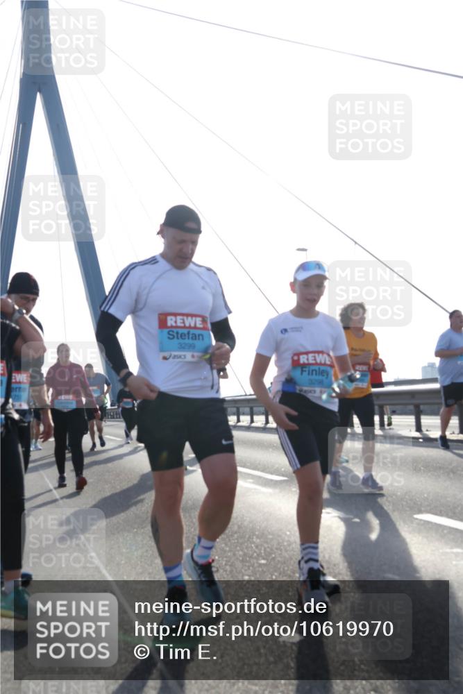 03.10.2026 - Köhlbrandbrückenlauf Tim E. http://msf.ph/oto/10619970 03.10.2026 09:38:22 Position 1 3299, 3296, 194583 meine-sportfotos.de