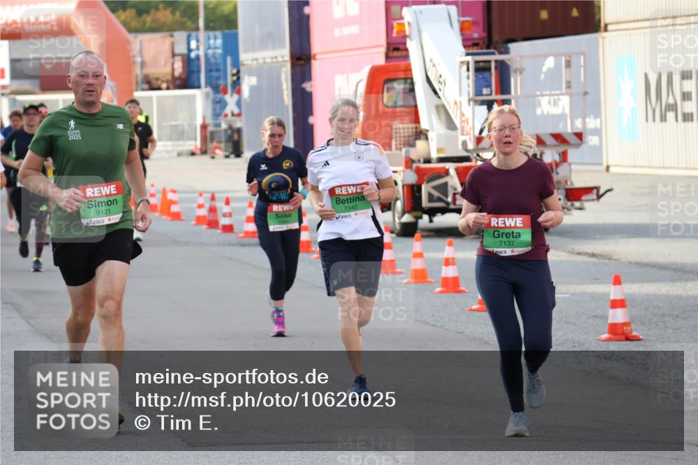 03.10.2026 - Köhlbrandbrückenlauf Tim E. http://msf.ph/oto/10620025 03.10.2026 16:23:18 Ziel 7090, 7137, 7342, 7553, 7894, 8625, 8698, 8926, 9121, 9317, 9464 meine-sportfotos.de