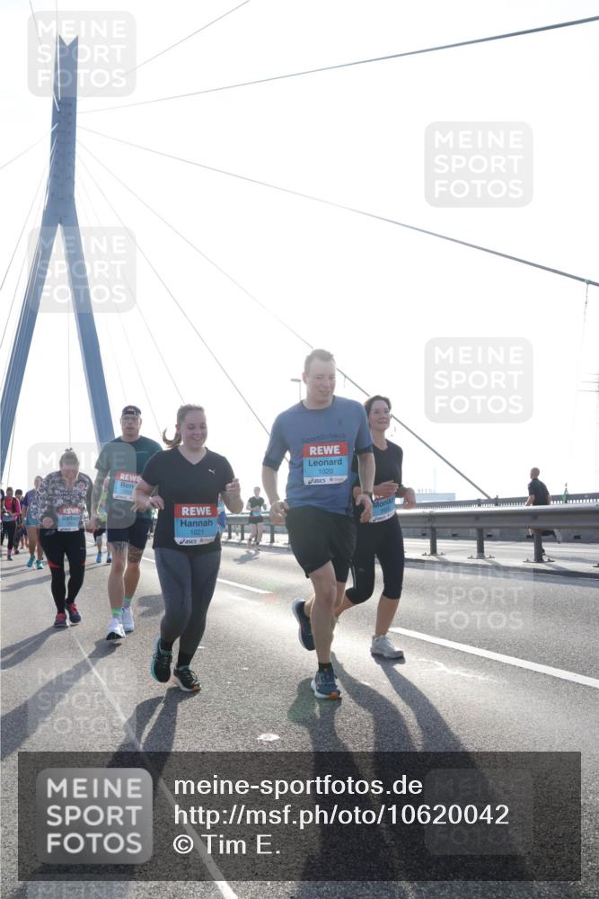 03.10.2026 - Köhlbrandbrückenlauf Tim E. http://msf.ph/oto/10620042 03.10.2026 09:38:28 Position 1 1021, 1020 meine-sportfotos.de