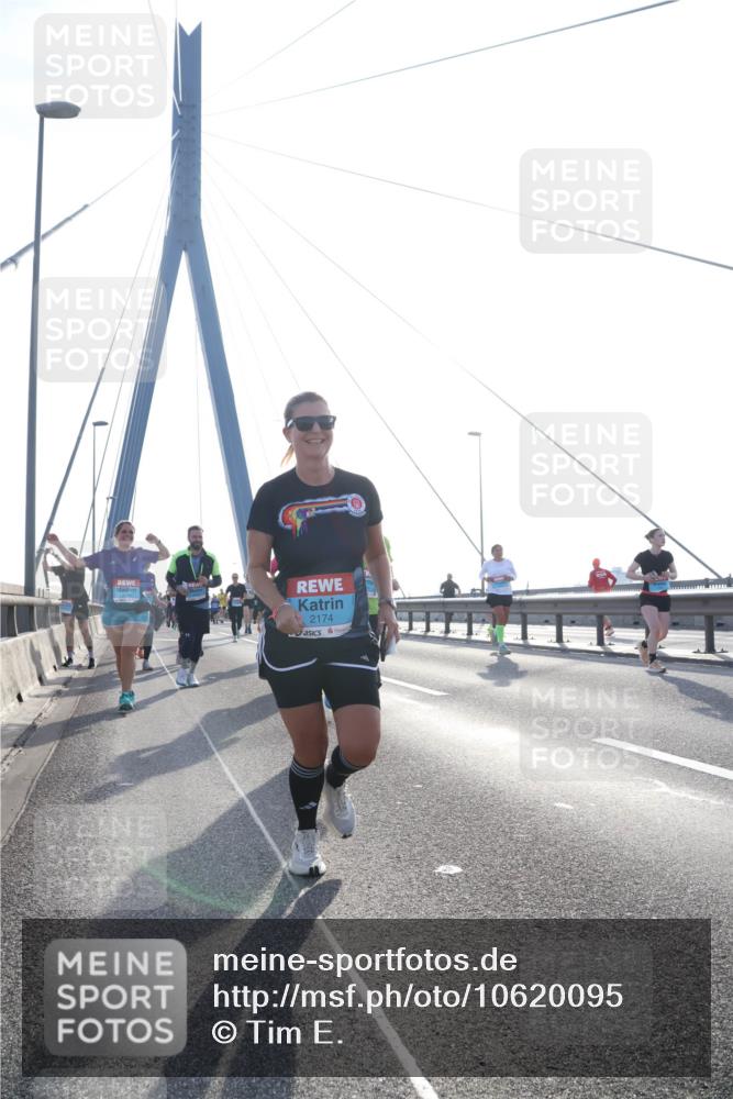 03.10.2026 - Köhlbrandbrückenlauf Tim E. http://msf.ph/oto/10620095 03.10.2026 09:38:32 Position 1 2174 meine-sportfotos.de
