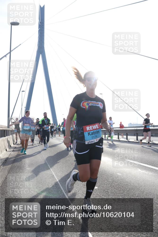03.10.2026 - Köhlbrandbrückenlauf Tim E. http://msf.ph/oto/10620104 03.10.2026 09:38:32 Position 1 2174 meine-sportfotos.de