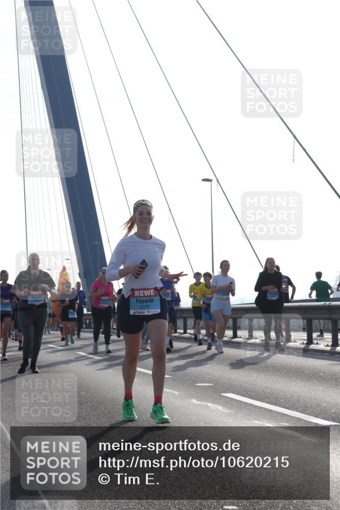 03.10.2026 - Köhlbrandbrückenlauf Tim E. http://msf.ph/oto/10620215 03.10.2026 09:38:42 Position 1 2090 meine-sportfotos.de