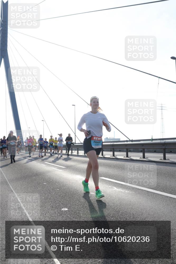 03.10.2026 - Köhlbrandbrückenlauf Tim E. http://msf.ph/oto/10620236 03.10.2026 09:38:44 Position 1 2090 meine-sportfotos.de