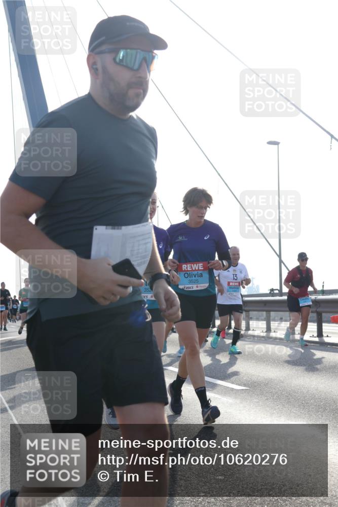 03.10.2026 - Köhlbrandbrückenlauf Tim E. http://msf.ph/oto/10620276 03.10.2026 09:38:48 Position 1 352, 3525, 13 meine-sportfotos.de