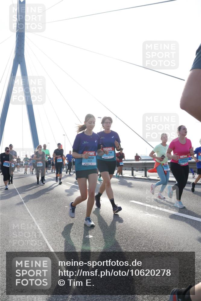 03.10.2026 - Köhlbrandbrückenlauf Tim E. http://msf.ph/oto/10620278 03.10.2026 09:38:49 Position 1 3526, 11 meine-sportfotos.de