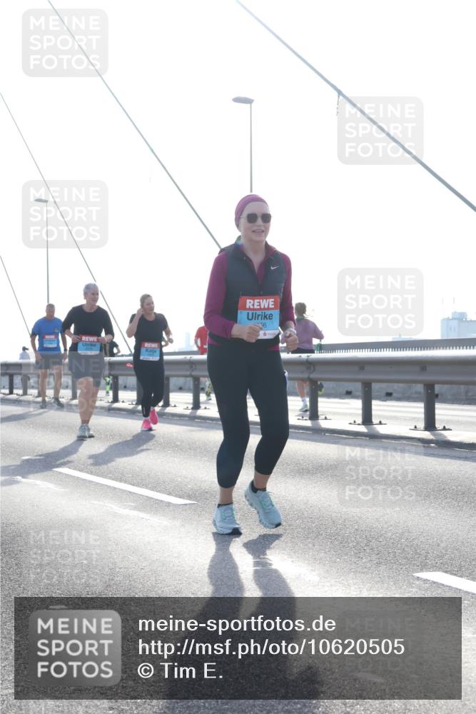 03.10.2026 - Köhlbrandbrückenlauf Tim E. http://msf.ph/oto/10620505 03.10.2026 09:39:10 Position 1 56 meine-sportfotos.de