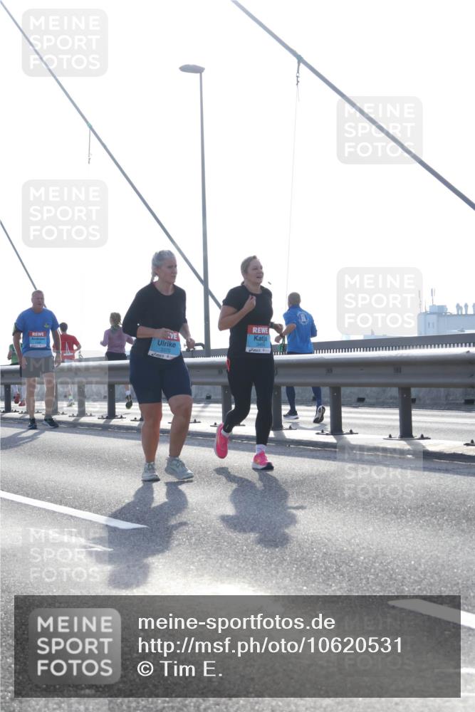 03.10.2026 - Köhlbrandbrückenlauf Tim E. http://msf.ph/oto/10620531 03.10.2026 09:39:11 Position 1 3370 meine-sportfotos.de