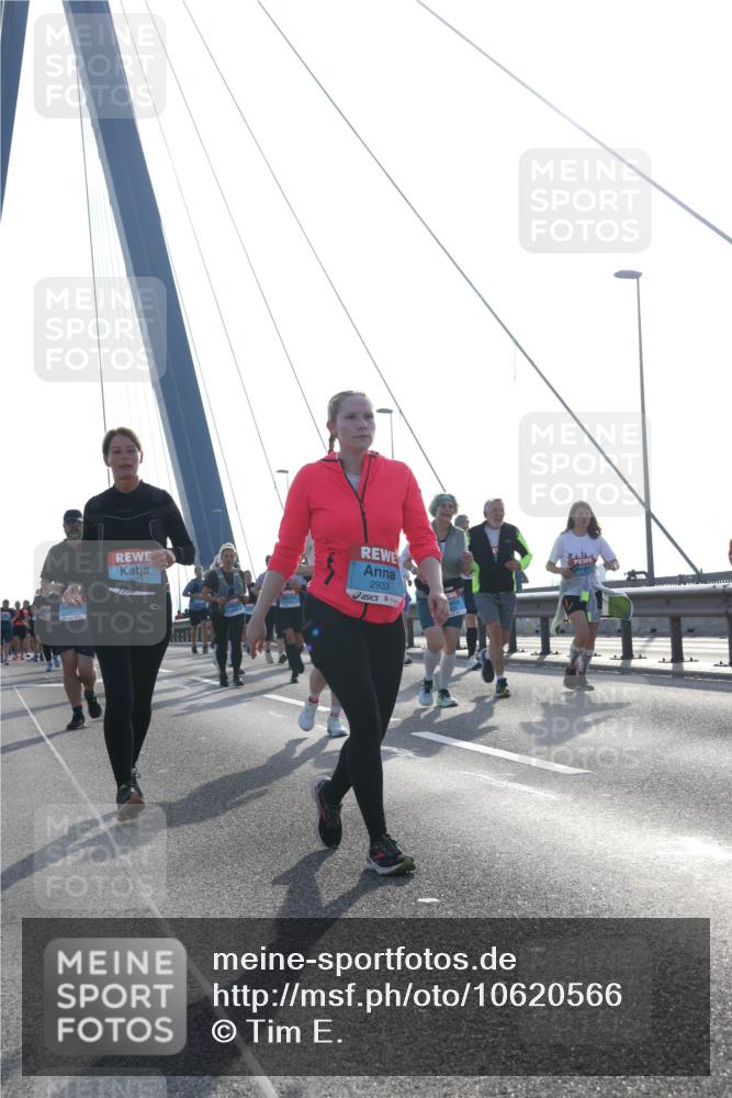 03.10.2026 - Köhlbrandbrückenlauf Tim E. http://msf.ph/oto/10620566 03.10.2026 09:39:19 Position 1 2933 meine-sportfotos.de