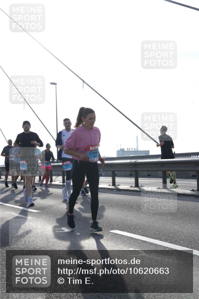 03.10.2026 - Köhlbrandbrückenlauf Tim E. http://msf.ph/oto/10620663 03.10.2026 09:39:30 Position 1 3341, 1171 meine-sportfotos.de
