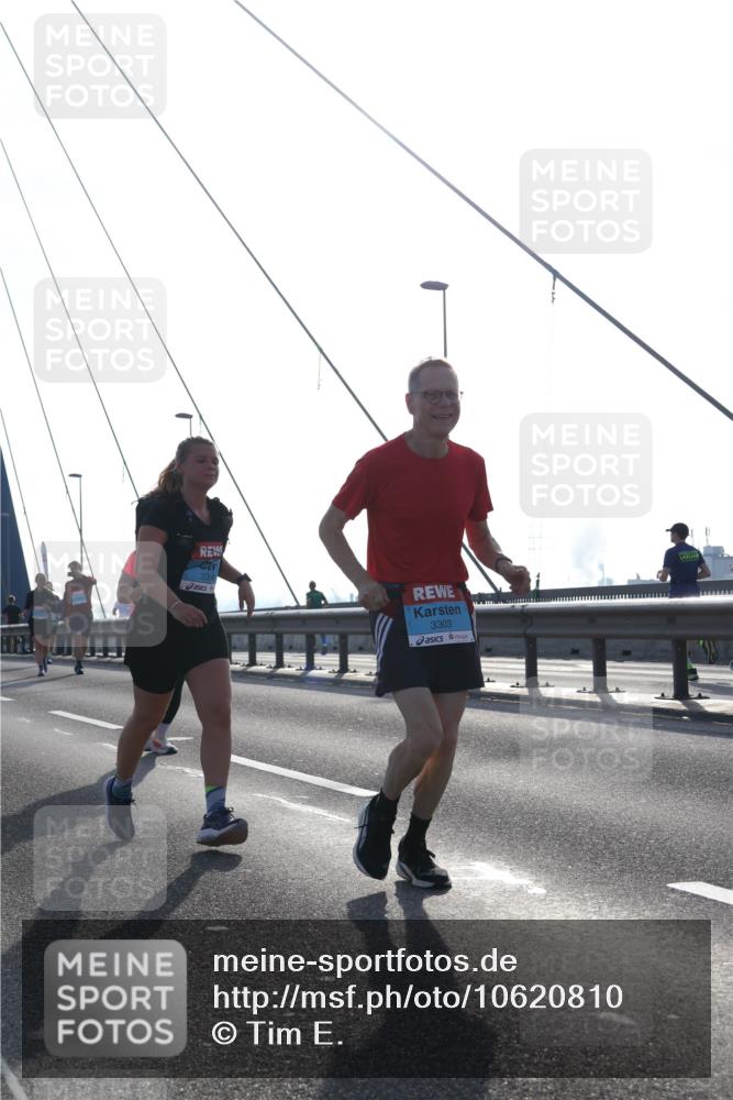 03.10.2026 - Köhlbrandbrückenlauf Tim E. http://msf.ph/oto/10620810 03.10.2026 09:39:43 Position 1 3358, 3303 meine-sportfotos.de