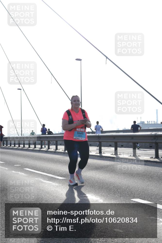 03.10.2026 - Köhlbrandbrückenlauf Tim E. http://msf.ph/oto/10620834 03.10.2026 09:39:45 Position 1 3573 meine-sportfotos.de