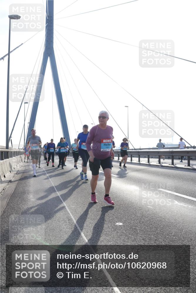 03.10.2026 - Köhlbrandbrückenlauf Tim E. http://msf.ph/oto/10620968 03.10.2026 09:39:57 Position 1 1801 meine-sportfotos.de