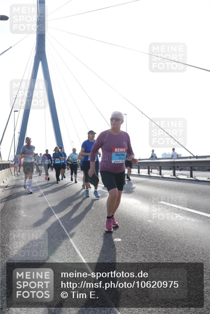03.10.2026 - Köhlbrandbrückenlauf Tim E. http://msf.ph/oto/10620975 03.10.2026 09:39:58 Position 1 1801 meine-sportfotos.de