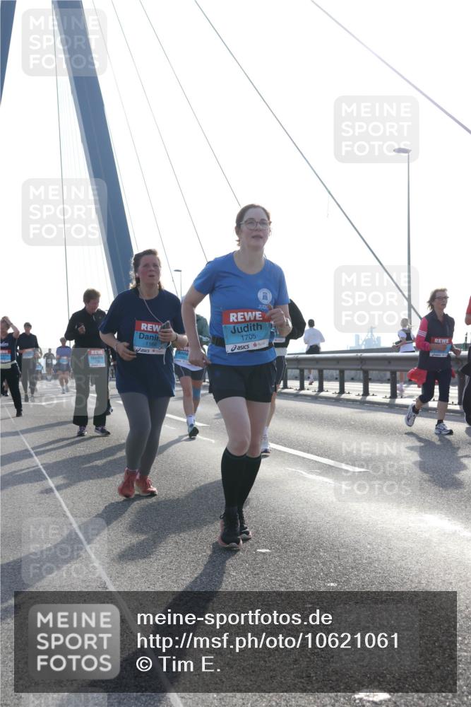03.10.2026 - Köhlbrandbrückenlauf Tim E. http://msf.ph/oto/10621061 03.10.2026 09:40:04 Position 1 1166, 1705 meine-sportfotos.de
