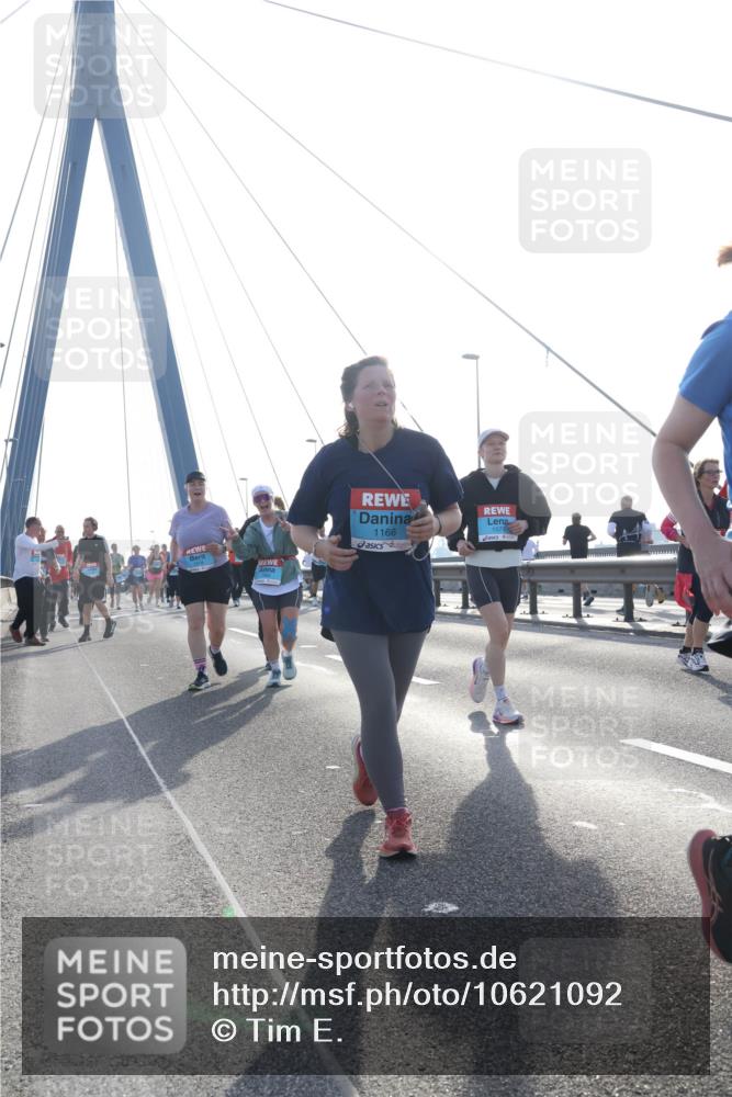 03.10.2026 - Köhlbrandbrückenlauf Tim E. http://msf.ph/oto/10621092 03.10.2026 09:40:06 Position 1 1166, 1579 meine-sportfotos.de