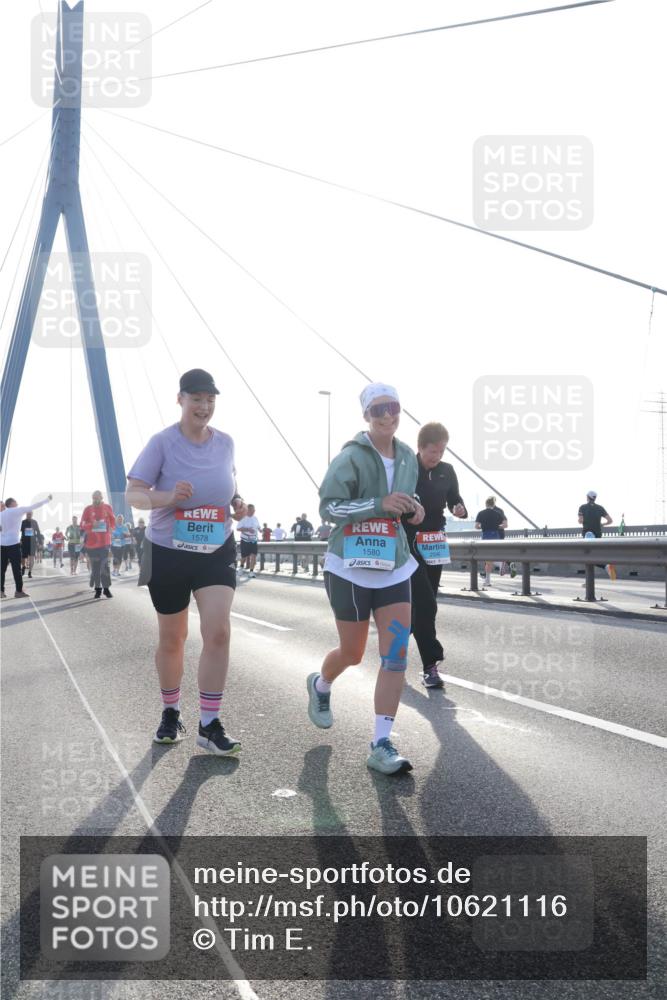 03.10.2026 - Köhlbrandbrückenlauf Tim E. http://msf.ph/oto/10621116 03.10.2026 09:40:08 Position 1 1578, 1580 meine-sportfotos.de