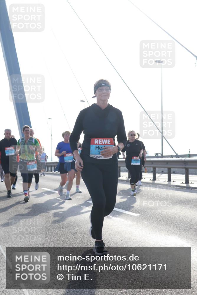 03.10.2026 - Köhlbrandbrückenlauf Tim E. http://msf.ph/oto/10621171 03.10.2026 09:40:13 Position 1 3 meine-sportfotos.de