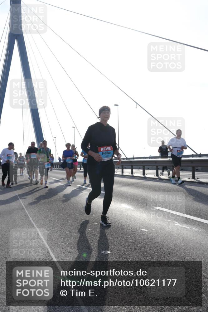 03.10.2026 - Köhlbrandbrückenlauf Tim E. http://msf.ph/oto/10621177 03.10.2026 09:40:14 Position 1 3407 meine-sportfotos.de