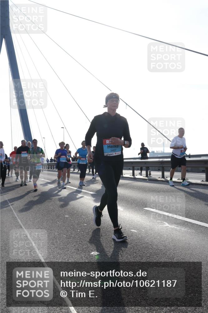 03.10.2026 - Köhlbrandbrückenlauf Tim E. http://msf.ph/oto/10621187 03.10.2026 09:40:14 Position 1 3407 meine-sportfotos.de