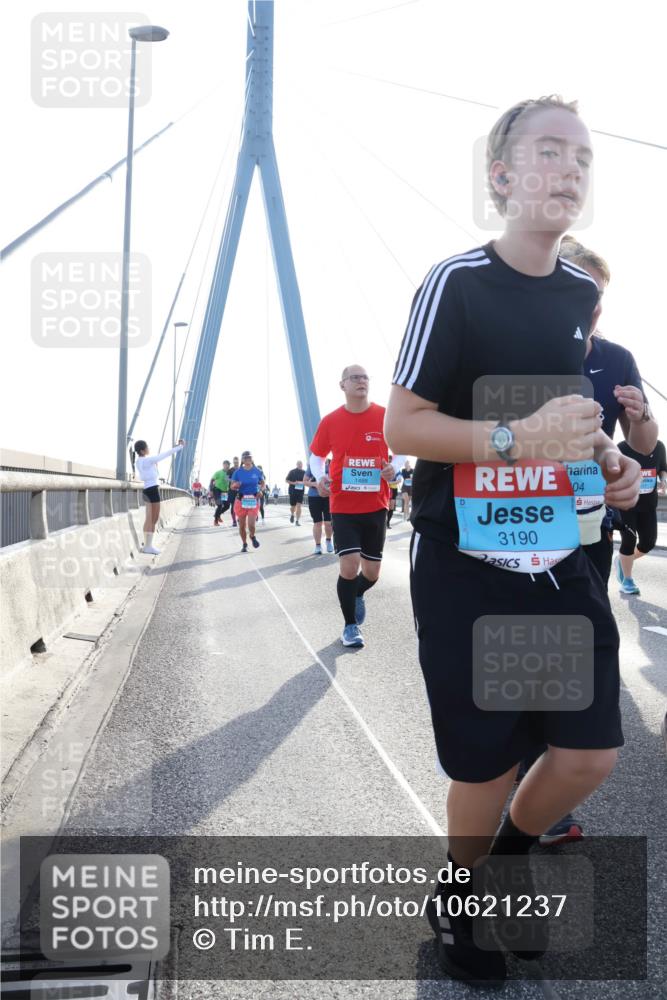 03.10.2026 - Köhlbrandbrückenlauf Tim E. http://msf.ph/oto/10621237 03.10.2026 09:40:19 Position 1 1488, 3190, 04 meine-sportfotos.de