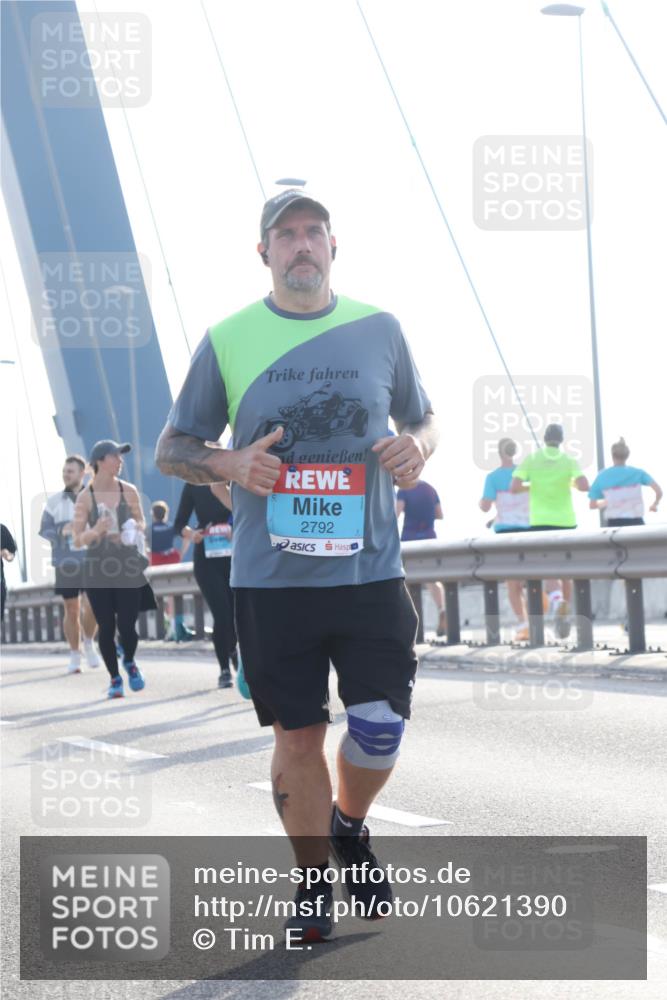 03.10.2026 - Köhlbrandbrückenlauf Tim E. http://msf.ph/oto/10621390 03.10.2026 09:40:36 Position 1 2792 meine-sportfotos.de