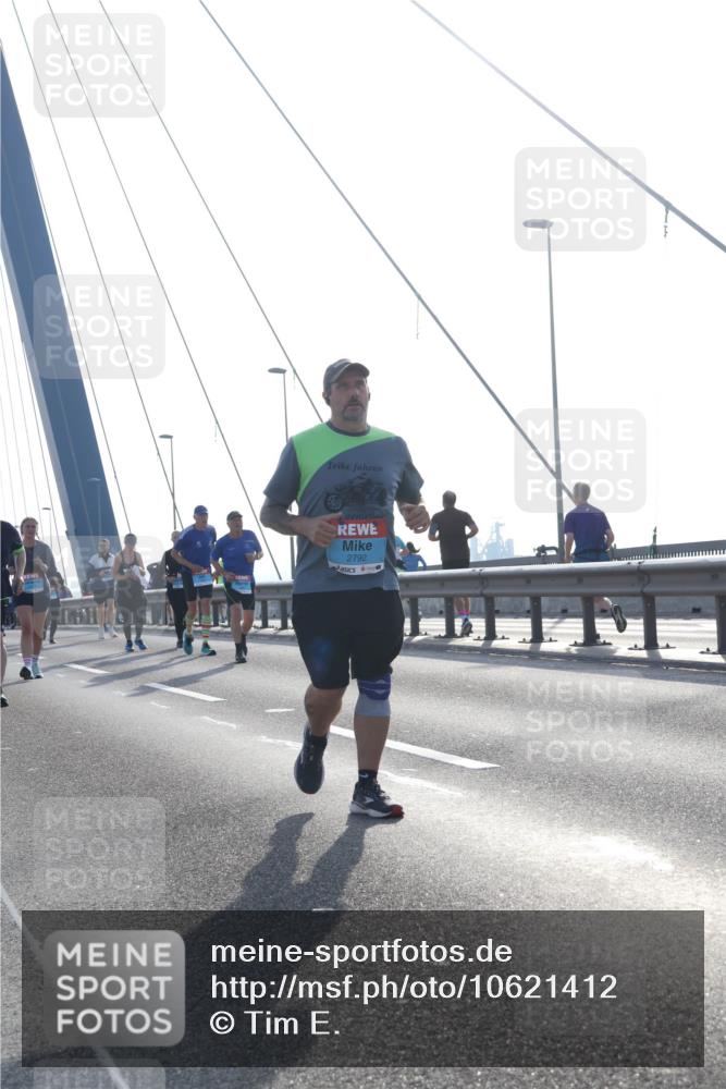 03.10.2026 - Köhlbrandbrückenlauf Tim E. http://msf.ph/oto/10621412 03.10.2026 09:40:38 Position 1 2792 meine-sportfotos.de