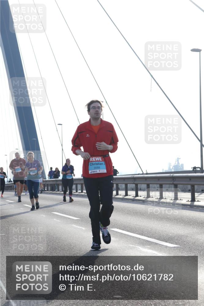 03.10.2026 - Köhlbrandbrückenlauf Tim E. http://msf.ph/oto/10621782 03.10.2026 09:41:16 Position 1 3568 meine-sportfotos.de