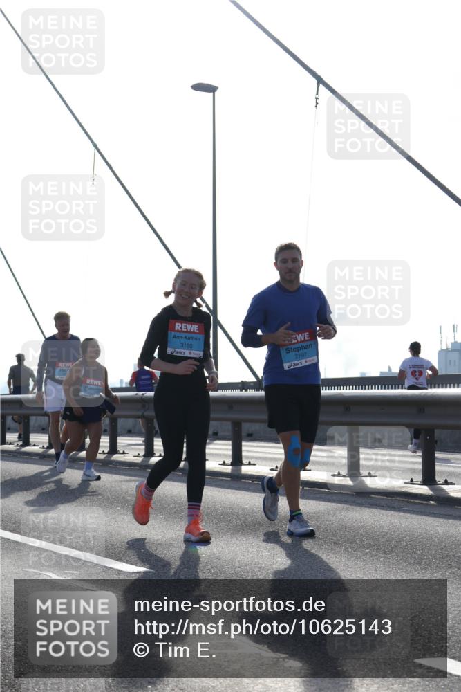 03.10.2026 - Köhlbrandbrückenlauf Tim E. http://msf.ph/oto/10625143 03.10.2026 09:41:28 Position 1 3180, 2797 meine-sportfotos.de