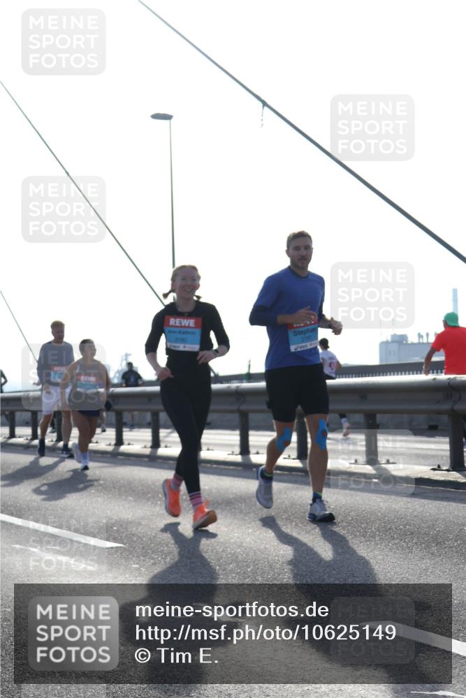 03.10.2026 - Köhlbrandbrückenlauf Tim E. http://msf.ph/oto/10625149 03.10.2026 09:41:28 Position 1 3180, 2797, 187 meine-sportfotos.de