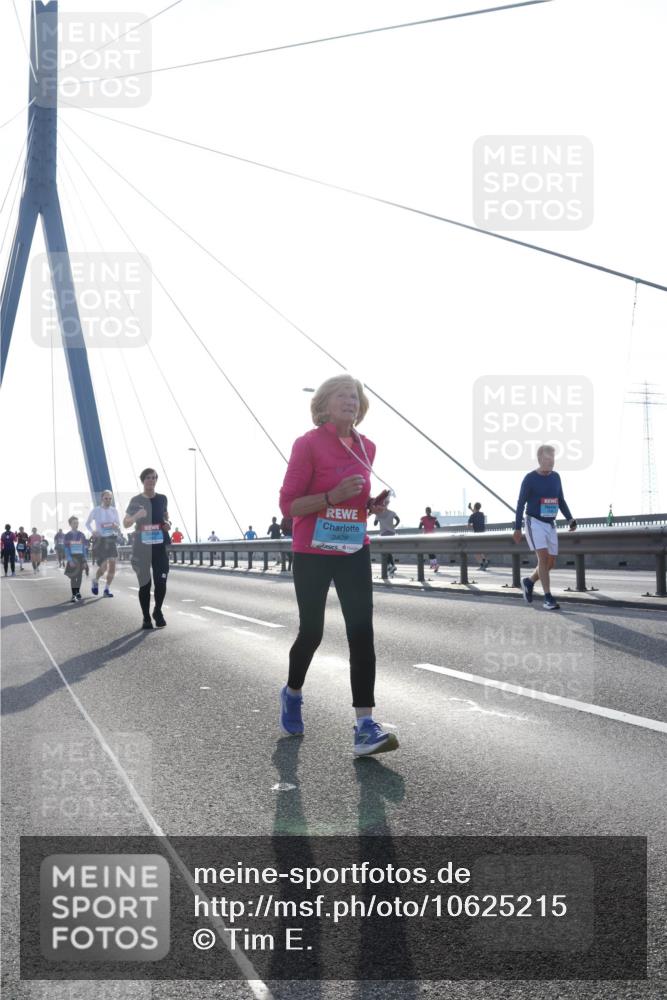 03.10.2026 - Köhlbrandbrückenlauf Tim E. http://msf.ph/oto/10625215 03.10.2026 09:41:34 Position 1 3409 meine-sportfotos.de