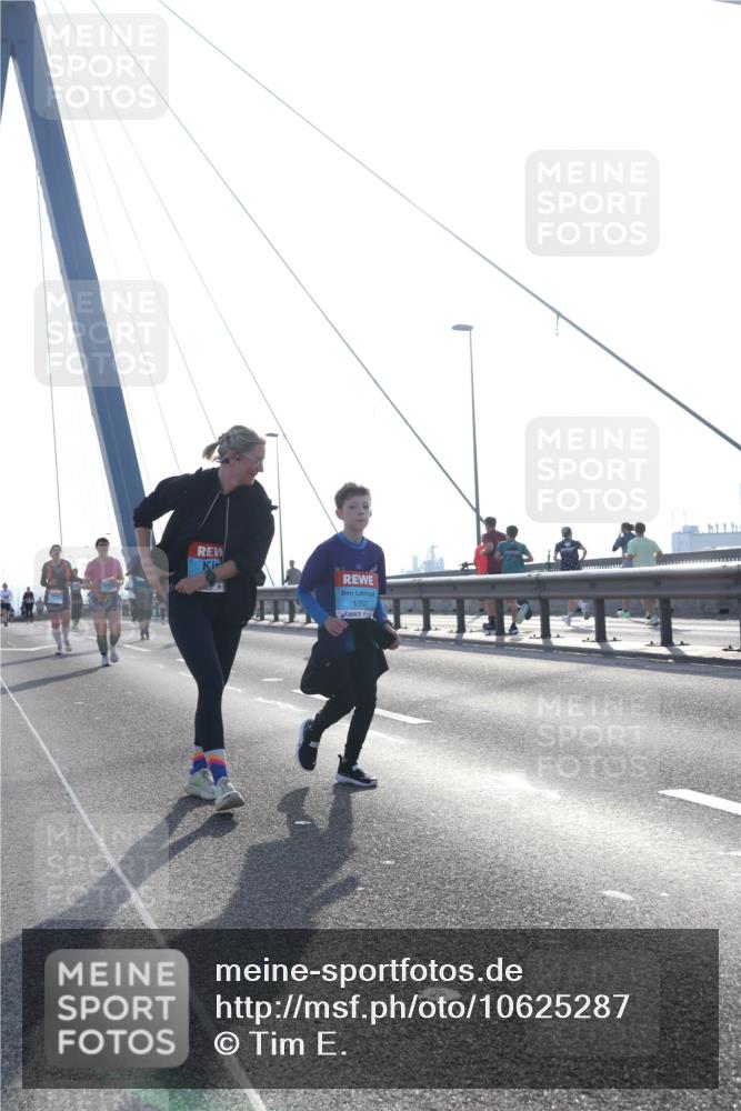 03.10.2026 - Köhlbrandbrückenlauf Tim E. http://msf.ph/oto/10625287 03.10.2026 09:41:41 Position 1 1707 meine-sportfotos.de