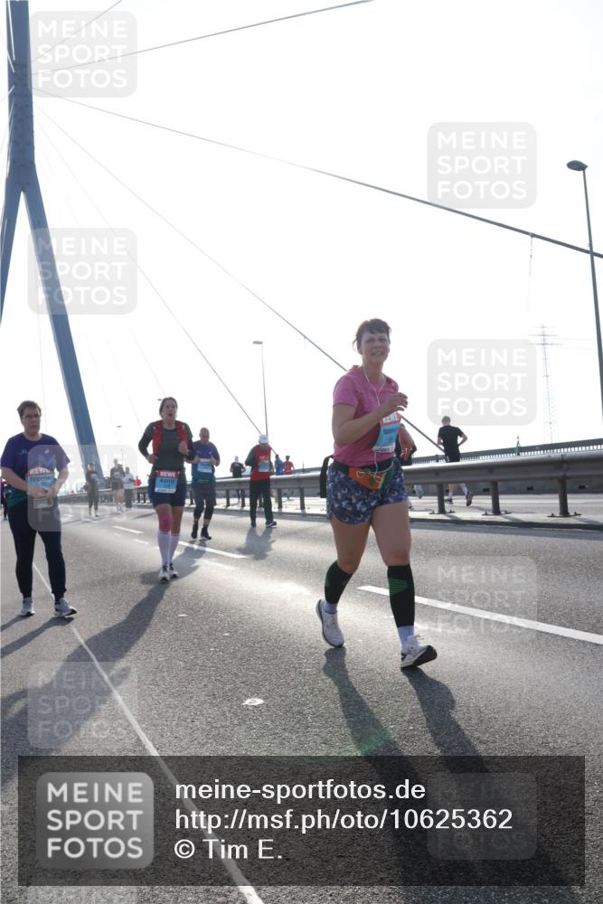 03.10.2026 - Köhlbrandbrückenlauf Tim E. http://msf.ph/oto/10625362 03.10.2026 09:41:47 Position 1 1111 meine-sportfotos.de