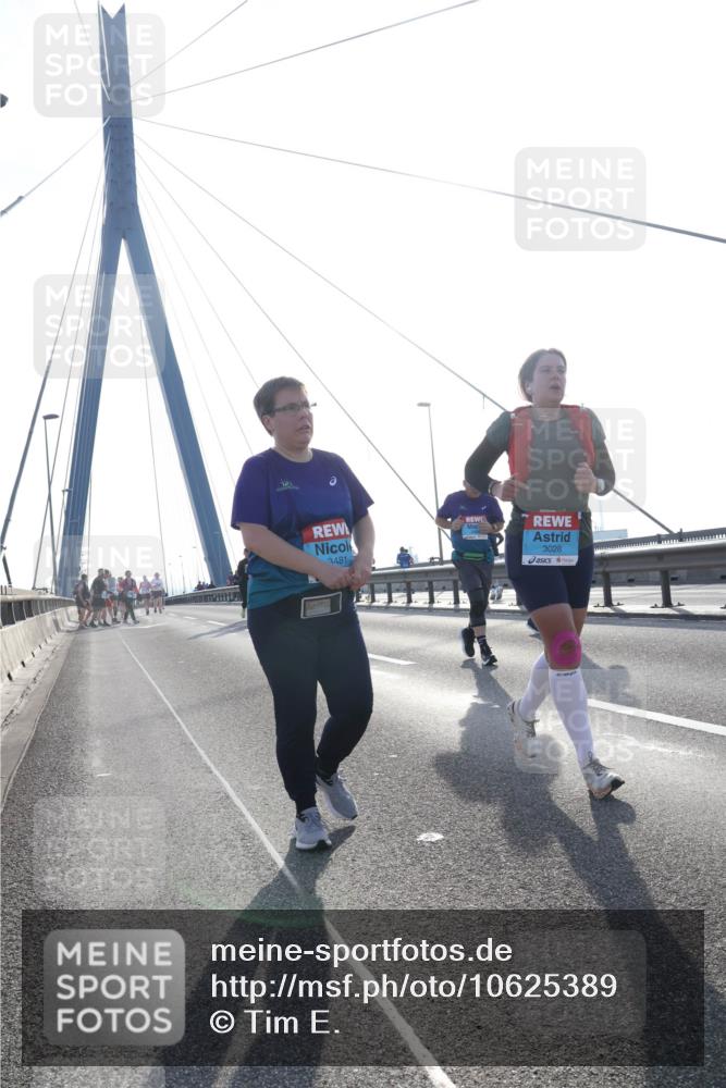 03.10.2026 - Köhlbrandbrückenlauf Tim E. http://msf.ph/oto/10625389 03.10.2026 09:41:49 Position 1 3481, 3028 meine-sportfotos.de