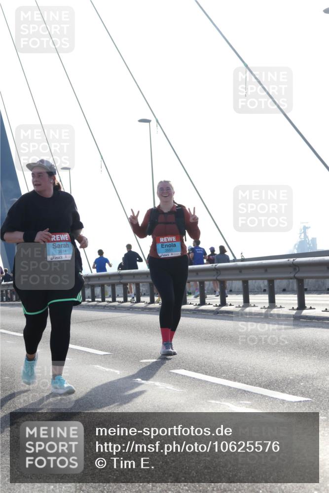 03.10.2026 - Köhlbrandbrückenlauf Tim E. http://msf.ph/oto/10625576 03.10.2026 09:42:05 Position 1 3614, 3551 meine-sportfotos.de